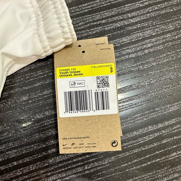 Youth Size Small Nike Portugal Away Jersey+Pants - Picture 6 of 9